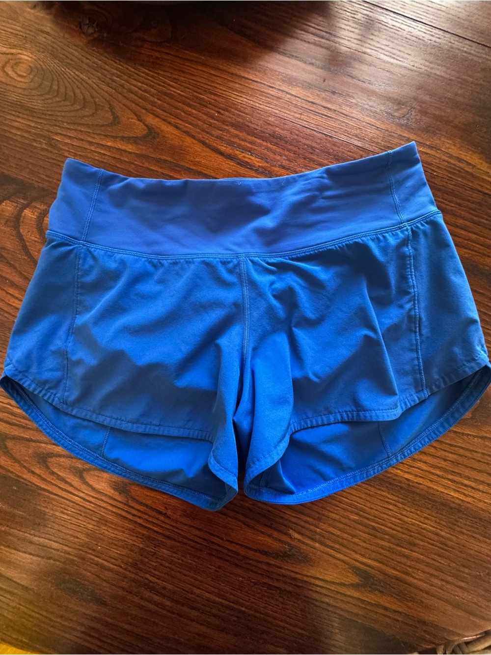 Lululemon Speed Up shorts size 6 Cobalt Blue 4inch Mid Rise